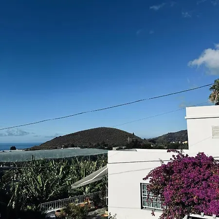 Avenida 52 B * Лос-Льянос-де-Аридане