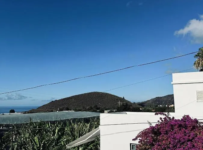 Avenida 52 B * Лос-Льянос-де-Аридане